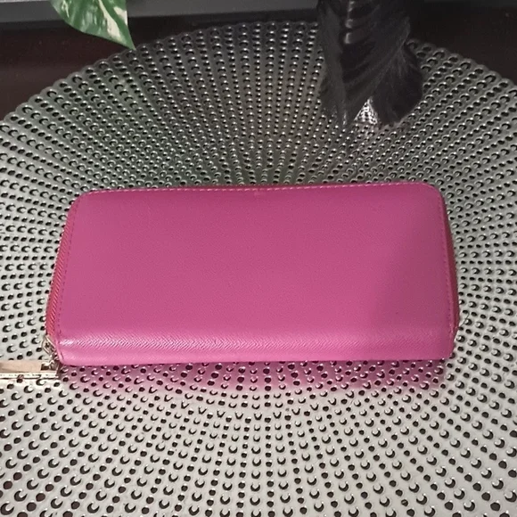 Tory Burch Pink Wallet - Picture 4 of 4